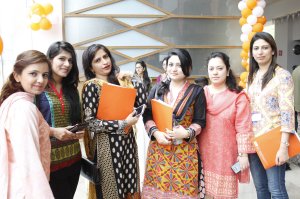 Female participants at the ICFJ Alumni Summit