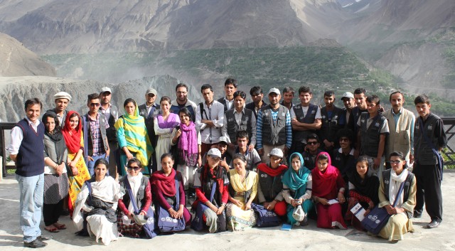 Participants of the Youth Eye-Citizen Journalist Project with CCIP Alumnus Amin Muhammad