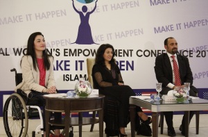 (From Left to Right) Moderator Muniba Mazari with Samina Baig and Mirza Ali Baig-brother, sister duo who climbed Seven Summits in 2014