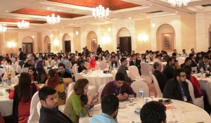 Hall jam-packed with nearly 400 attendees of the Social Media Summit