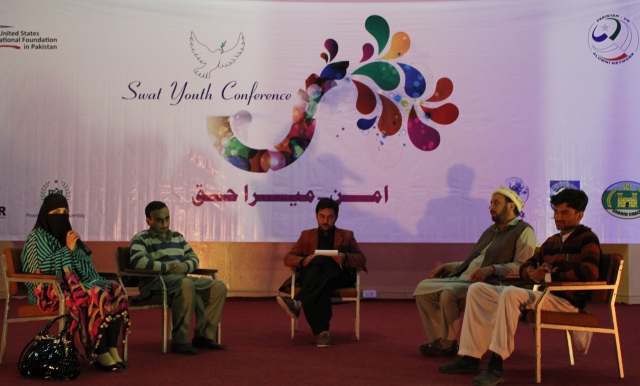 (From Left to Right) Rani Sadiq, Tariq Azeez Khogman, Iqbal Jan and Ghulam Nabi with the host Abdul Rauf Khan during a panel session on “Local Heroes” January 29, 2014